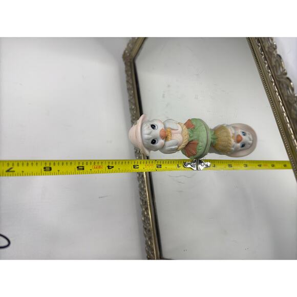 Adorable Vintage Easter Girl Duck Figurine with Hat, Porcelain, Spring Duck - Picture 7 of 10